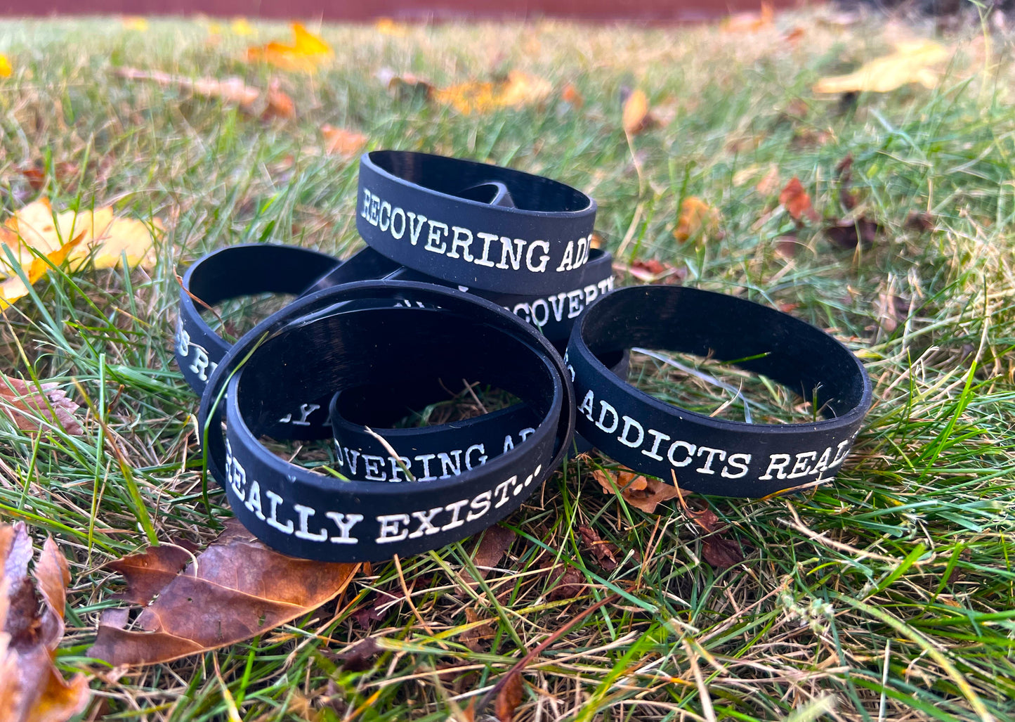 RECOVERING ADDICTS REALLY EXIST Black Bracelet